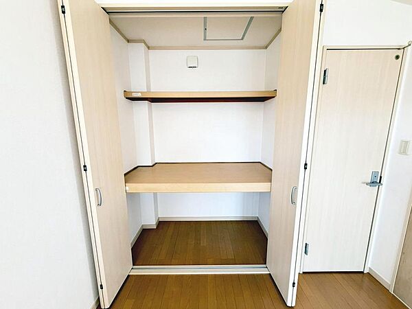 収納が充実しています。うまく収納で来て室内が広々お使いになれます。