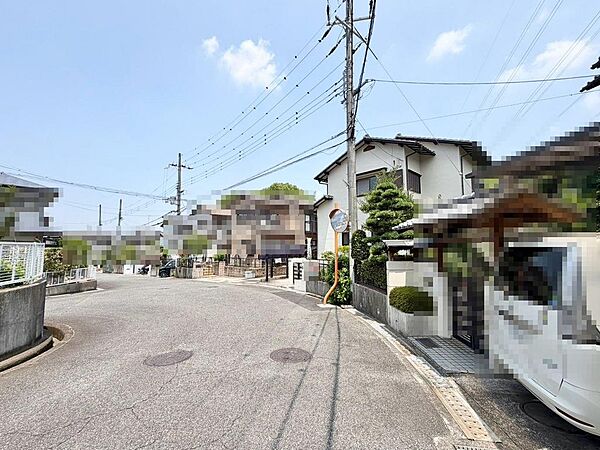 現況でお渡し、建築条件なしです！そのまま使うも良し、お好きな家を建て直すも良しです♪