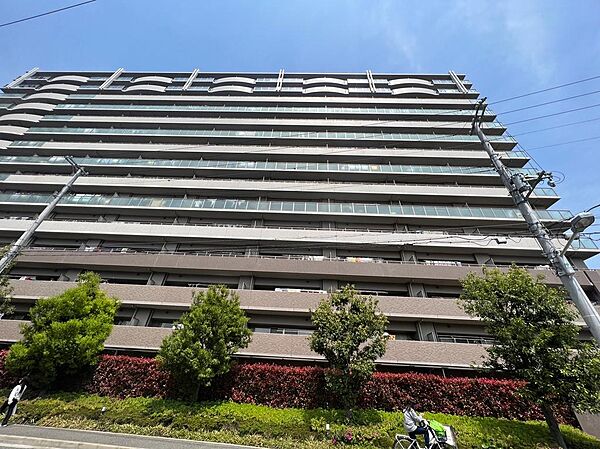 【宅配ボックス】不在時にも荷物が受け取れるので、便利ですね！