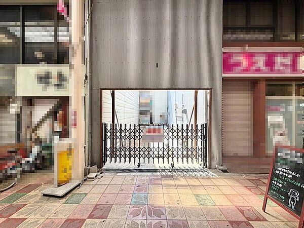 セブンイレブンまで約１７５ｍ！ちょっとしたお買い物に便利ですね♪