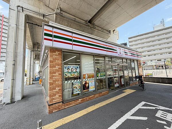 セブンイレブンハートインJR長居駅改札口店まで徒歩３分