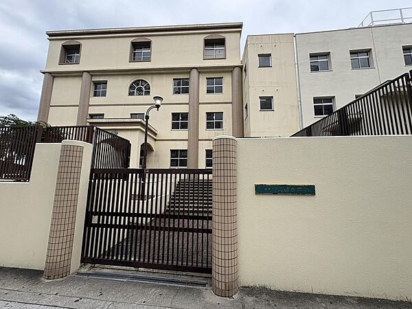 大阪市立長居小学校まで徒歩７分