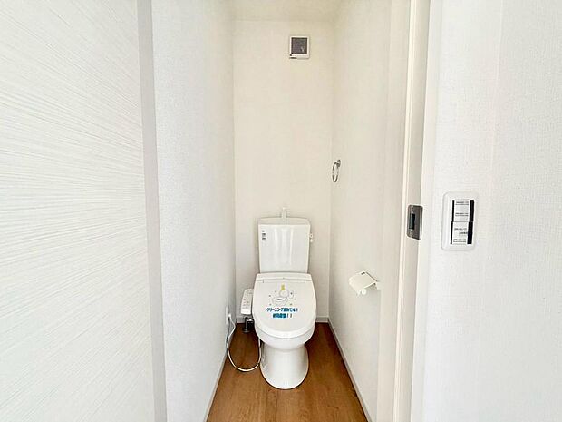 トイレ1階と2階の2ヶ所あります♪忙しい朝や家族の多いご家庭も安心ですね!
