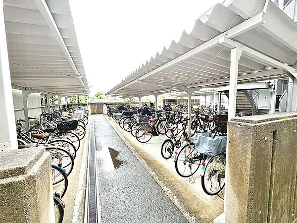 【トイレ新調】綺麗なトイレで清潔感があり気持ちがいいですよ！資料請求だけでもお気軽にお問い合わせ下さい！