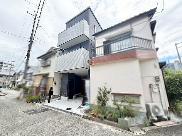 ビルトインガレージですので、雨の日の車の乗り降り時に濡れにくく安心ですね!