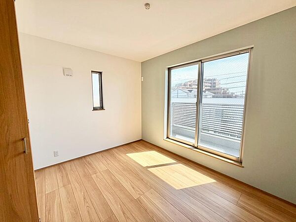 【広々４ＬＤＫ】テレワークのお仕事部屋、子供部屋等、ライフスタイルや家族構成に合わせて多目的にご使用いただけます♪
