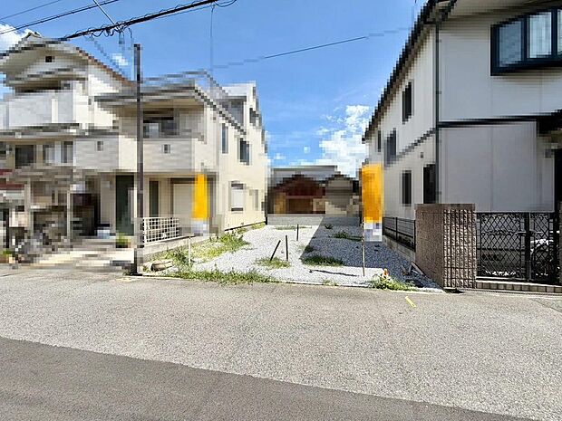 食器洗浄機付きのシステムキッチン!対面式を採用したキッチンですので、リビングで寛ぐご家族をいつも感じられます!会話を楽しみながら家事ができますね♪