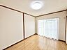 洋室：【洋室】全居室窓ありますよ♪風通しが良く明るい室内に気持ちも明るくなりますね！