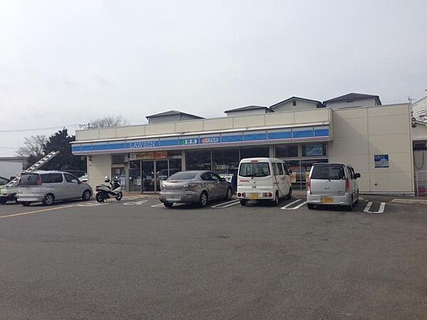 ローソン堺石津町３丁店まで徒歩１１分