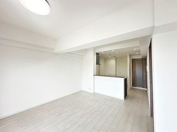 ☆南西・南東向きの角部屋☆明るいお家で始まる新生活が楽しみですね☆