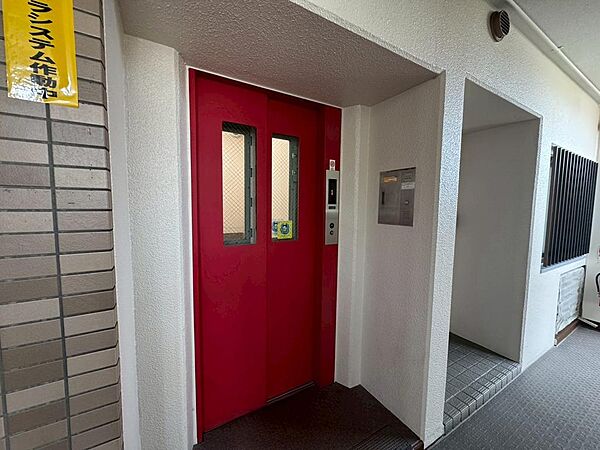 【エレベーター】荷物が多い日も楽々にお部屋に持っていけますね！