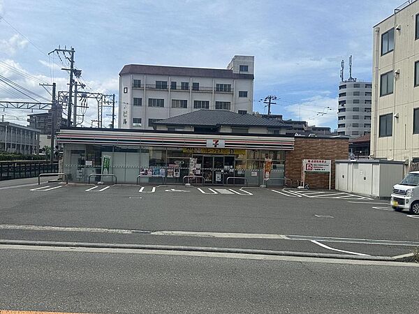 セブンイレブン和泉大宮駅前店まで徒歩３分