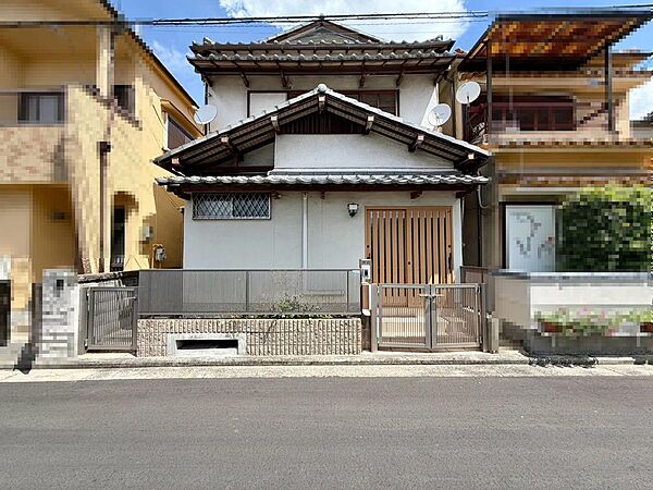 【個性あふれる住まいを実現できる「建築条件無の売土地」です】