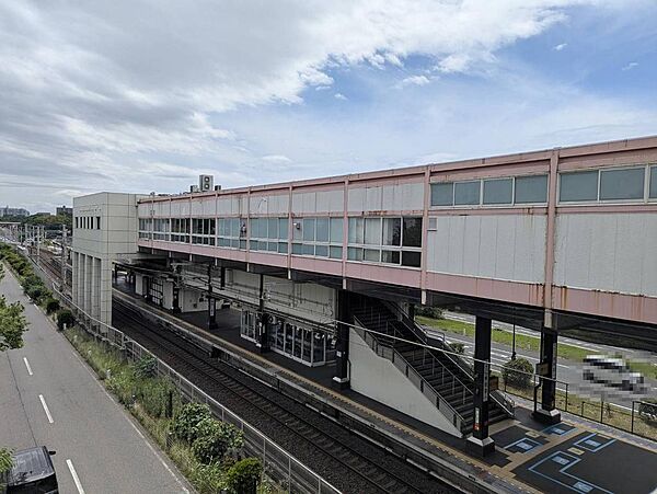 南海泉北線「栂・美木多」駅までバス乗車約１３分「菱木南」停まで徒歩約１３分