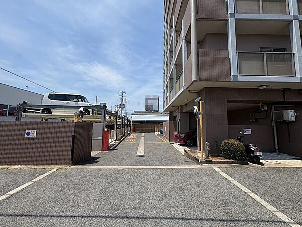 ディンプルキーです！表面に複数のくぼみがあり、高い防犯性と使いやすさを兼ね備えた鍵です♪
