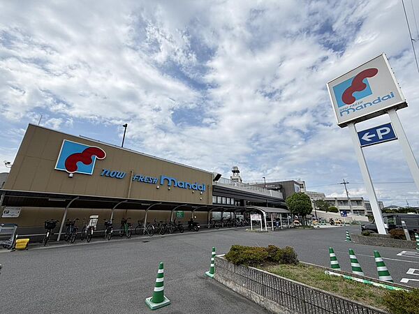 万代堺土師町店まで徒歩１１分