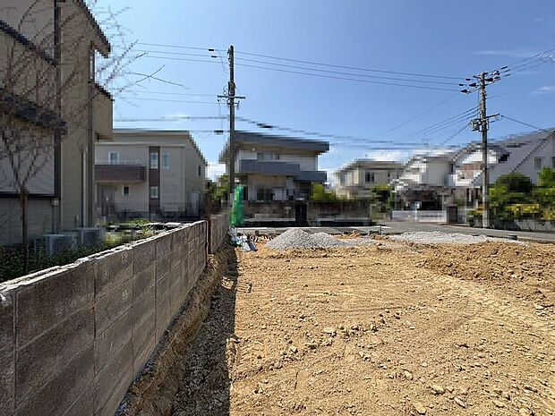 【南面バルコニーです】日当たり良好で洗濯物がよく乾きますね!