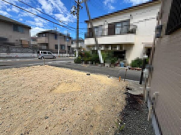 角地だから、たっぷりの陽光に包まれ穏やかな風に包まれる明るい住まいになりますね♪