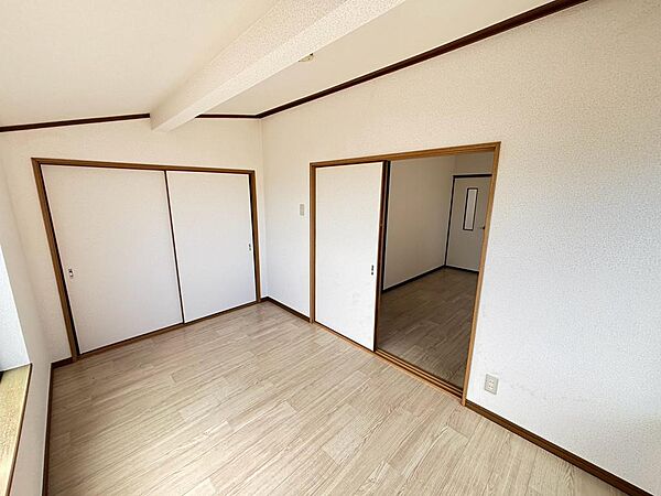 現地見学当日から承っております♪現地周辺の環境や、駅までの道のりなど周辺環境も合わせてご確認いただき、ぜひご検討ください！