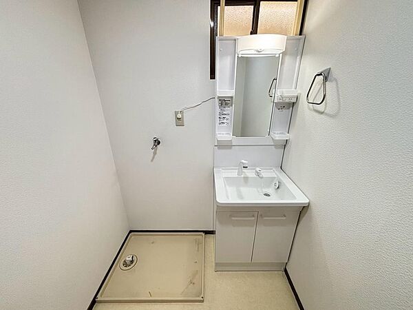 【洗面台新調】ゆとりのある洗面所ですよ！家族そろって身支度出来ますね♪