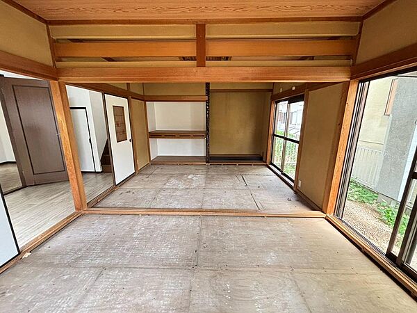 【閑静な住宅地でのびのび子育て】閑静な住宅地で子育て家族にピッタリ。毎日のお散歩も快適な緑に恵まれたエリアです。