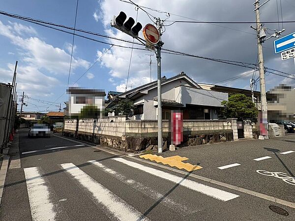 南側間口約１０．７ｍ！西側間口約１５．３ｍ！開放感のある住まいになりますね！