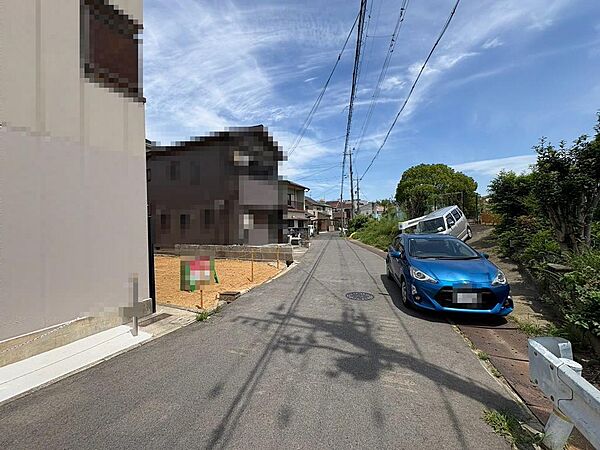 陽当たり良好な南東向き！たっぷりの陽光に包まれ穏やかな風が舞い込む心地良い住まいになりますよ♪