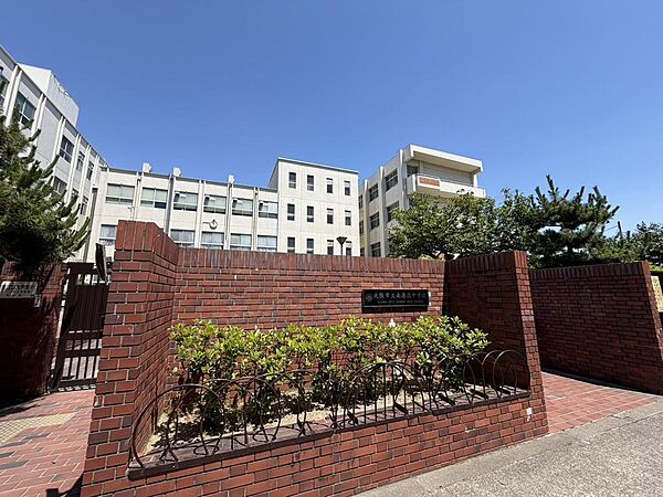 大阪市立南港北中学校まで徒歩１１分