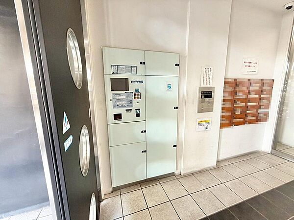 【宅配ボックス】不在時にも荷物が受け取れるので、便利ですね！