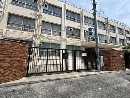 大阪市立墨江小学校まで徒歩13分