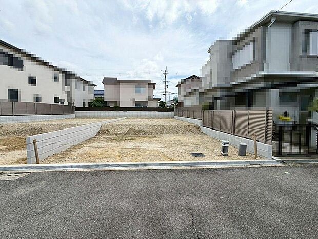 前面道路約5.3m/約3.6m!運転の苦手な方も安心ですね!是非現地にてご体感ください♪