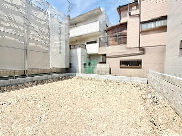 現地見学当日から承っております♪現地周辺の環境や、駅までの道のりなど周辺環境も合わせてご確認いただき、ぜひご検討ください！