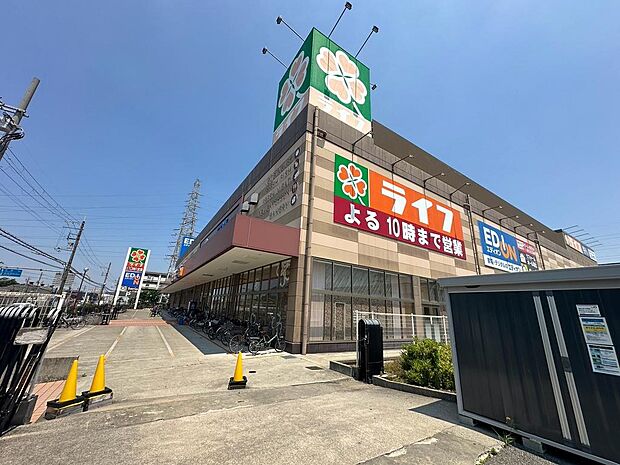 ライフ石津店まで徒歩１１分