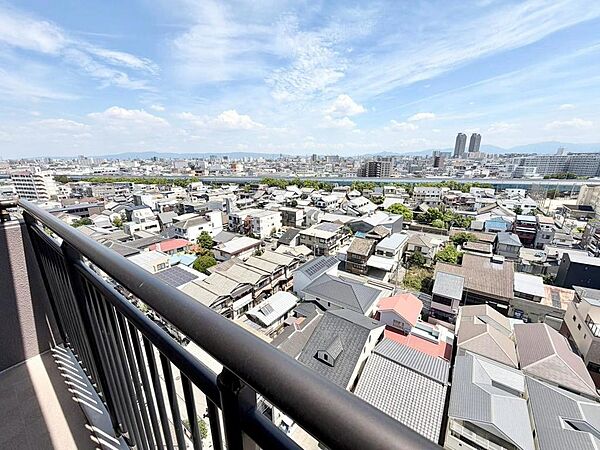 １１階部分ですよ！通風・眺望良好ですので、爽やかな気分でお過ごしいただけますよ！