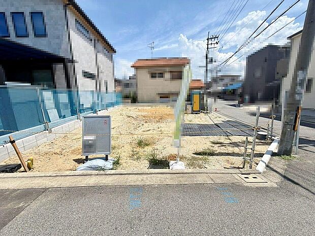ＬＤＫ約２０帖！広々とした開放感あふれるリビングです!ゆったり寛げる充分な広さがございますので、ご家族でインテリアのレイアウトを考えるのも楽しみになりそうです！