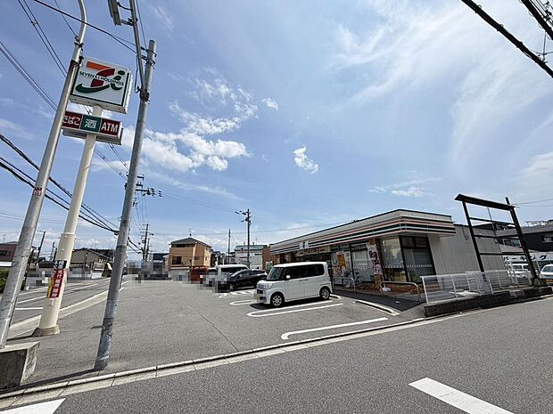 セブンイレブン堺八田北町店まで徒歩５分