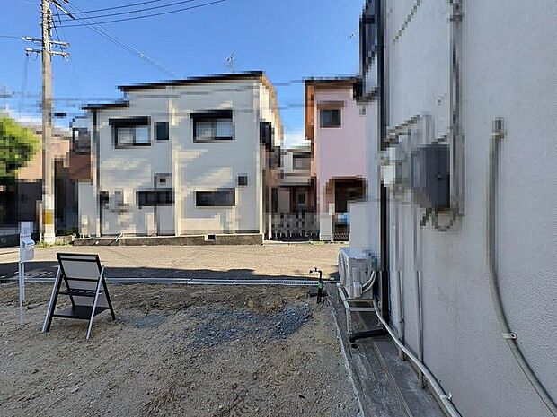 ゆとりの玄関ですよ!靴の脱ぎ履きがしやすいですね!シューズボックスやシューズインクローゼットもあるので、玄関周りもスッキリ片付きます♪