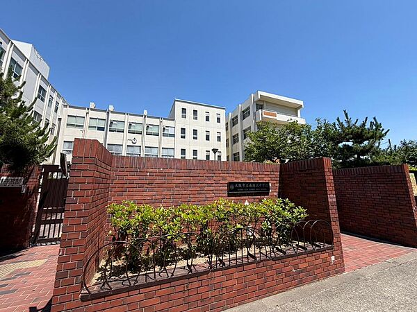 大阪市立南港北中学校まで徒歩１９分