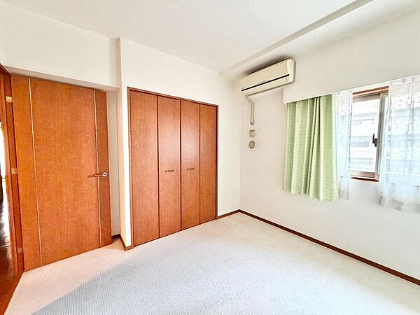 全居室収納有りますので、収納場所に困らず綺麗な室内をたもてますね！