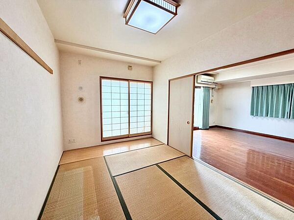 ☆和室ございます☆一息つく時の癒しの空間や客間にも使えますね♪