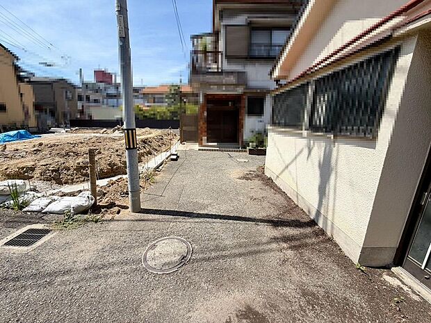 コノミヤまで徒歩8分!ライフまで徒歩10分!その日の特売日などでスーパーを選べますね♪