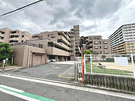 親切・丁寧を心がけ、お客様目線で物件探しのお手伝いをさせて頂きます♪お気軽にお問い合わせください!
