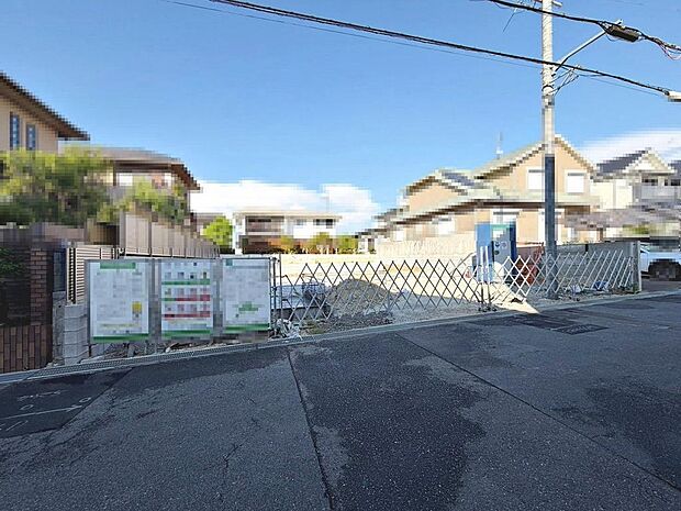 【LDK約16帖以上】大きな窓のあるリビングは、陽光あふれる明るい空間です♪居心地良く、ご家族皆がゆったり寛げる憩いの空間となりそうです♪
