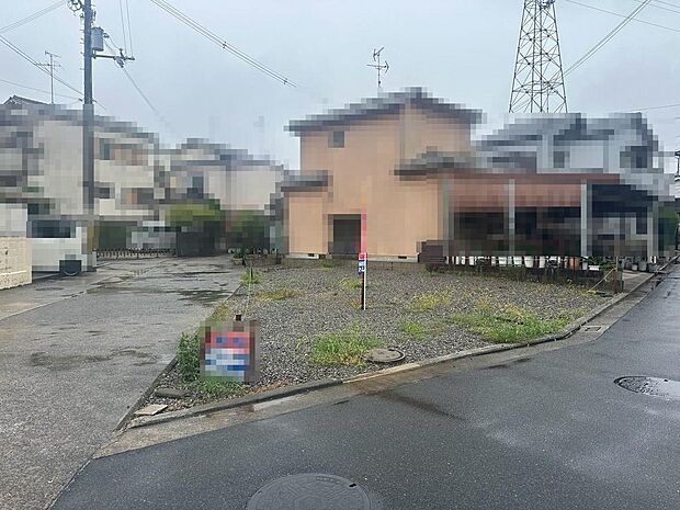 北側は通路になっております。角地と同じように陽当たりがいいですよ♪
