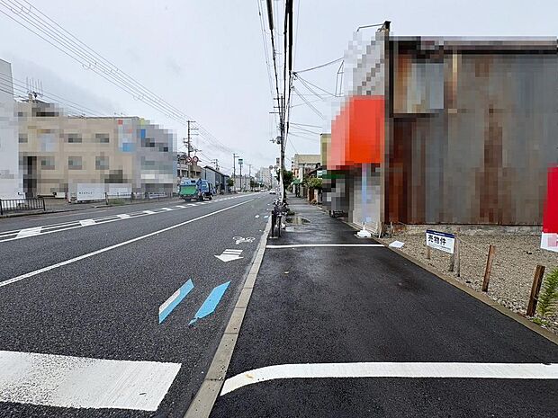 幹線道路沿いにある敷地なので、店舗や事務所利用の方におすすめですよ!