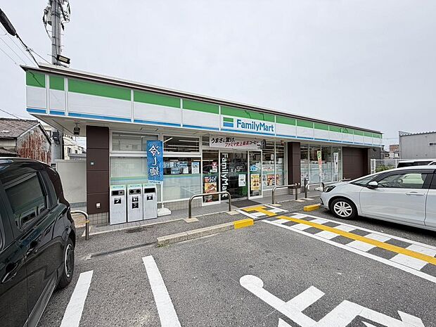 ファミリーマート堺一条通店まで徒歩2分