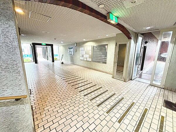 エレベーターありますので、重い荷物も楽々お部屋へ運べますね♪
