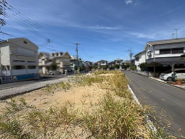 各居室にはクローゼットを完備し、家具の配置にも困らない設計がされており、採光と室内のバランスが絶妙です♪