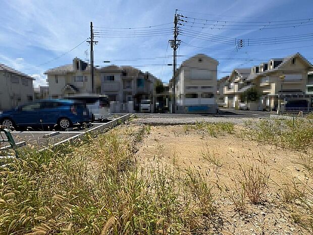 【２面採光の居室あります】２面採光を確保した明るい室内は、風通しも良く、大変居心地の良い空間となっております♪爽やかな風を感じて起きる朝は、快適生活の始まりに！