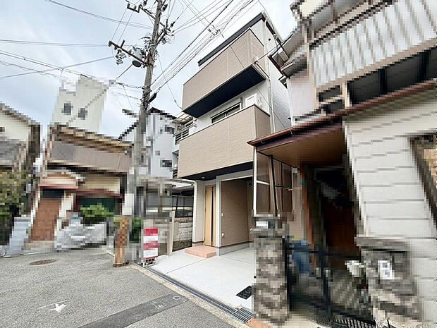 閑静な住宅地で子育て家族にピッタリ。毎日のお散歩も快適な緑に恵まれたエリアです。